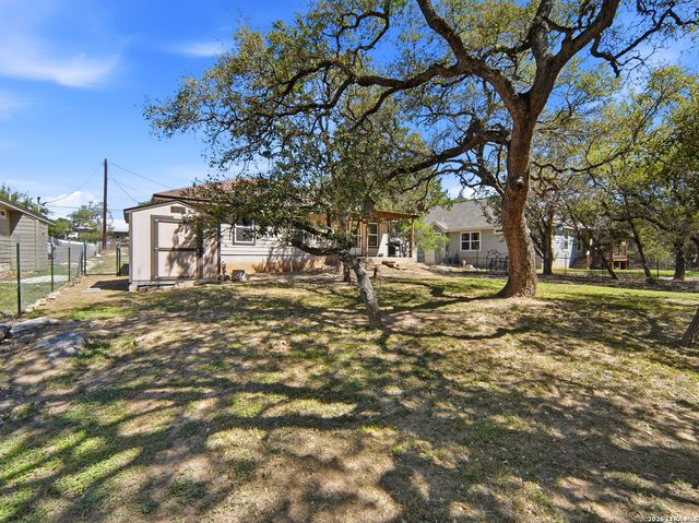 1530 Bob White Dr, Spring Branch, TX 78070