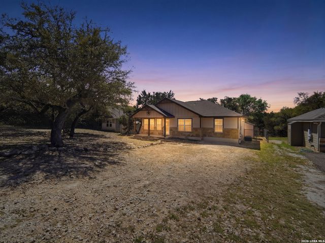 1530 Bob White Dr, Spring Branch, TX 78070