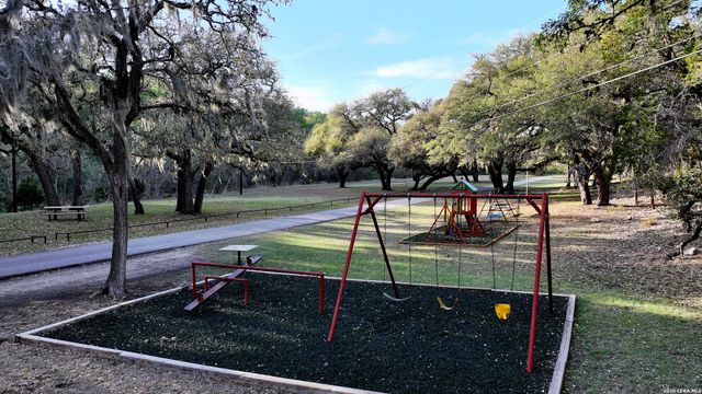 1530 Bob White Dr, Spring Branch, TX 78070