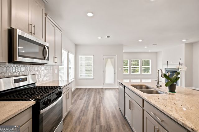 1638 High Falls Lane, Grayson, GA 30017
