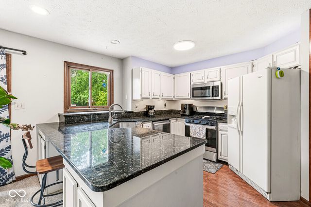 5542 Painted Maple Court, Indianapolis, IN 46254