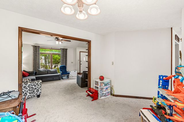 5542 Painted Maple Court, Indianapolis, IN 46254