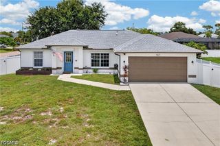 1821 SW 22nd TER, Cape Coral, FL 33991