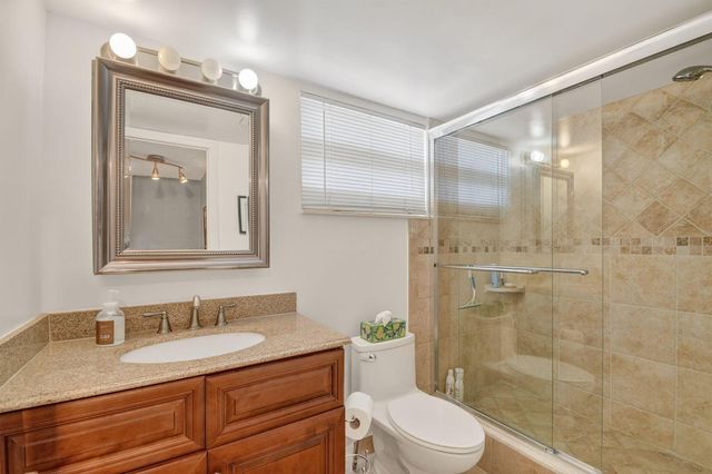 729 Lori Drive 302, Palm Springs, FL 33461