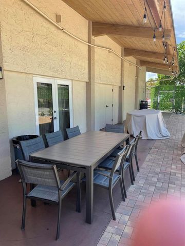 729 Lori Drive 302, Palm Springs, FL 33461
