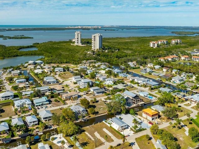 24526 Redfish ST, Bonita Springs, FL 34134