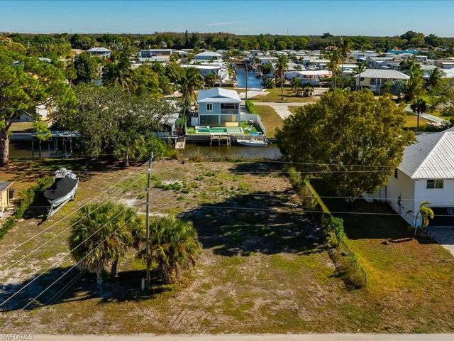 24526 Redfish ST, Bonita Springs, FL 34134