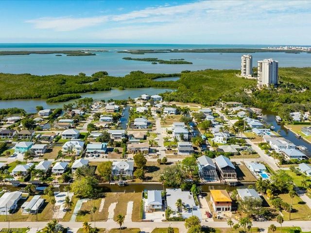 24526 Redfish ST, Bonita Springs, FL 34134