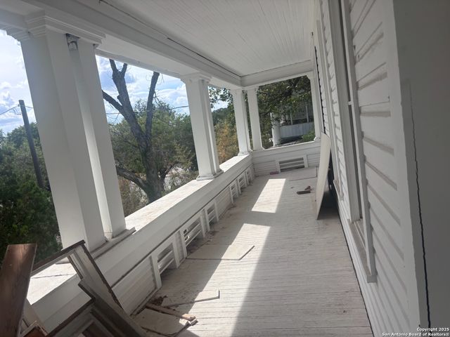 235 W Mistletoe, San Antonio, TX 78212