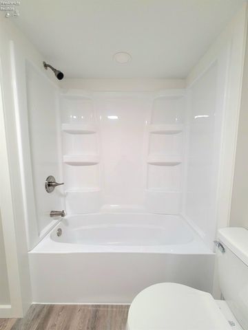 748 S. Front, Fremont, OH 43420