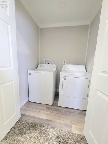 748 S. Front, Fremont, OH 43420