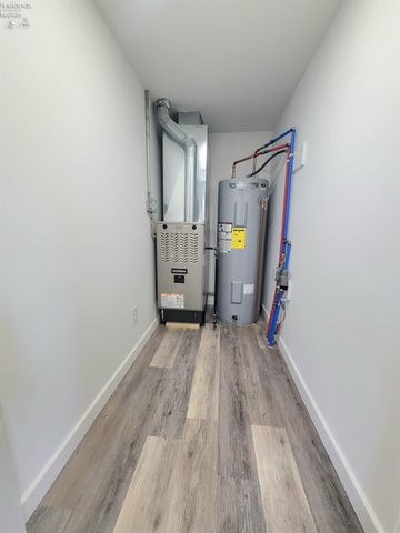 748 S. Front, Fremont, OH 43420