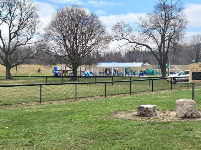 748 S. Front, Fremont, OH 43420