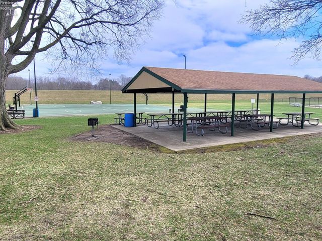 748 S. Front, Fremont, OH 43420