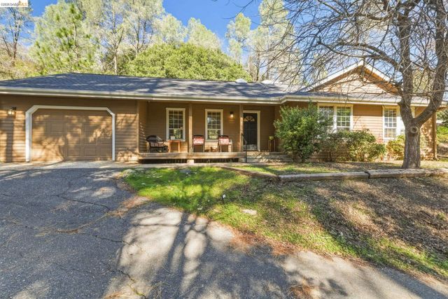 21440 N Tuolumne Rd, Twain Harte, CA 95383