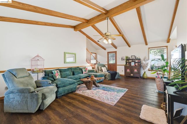 21440 N Tuolumne Rd, Twain Harte, CA 95383