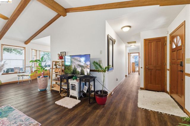 21440 N Tuolumne Rd, Twain Harte, CA 95383