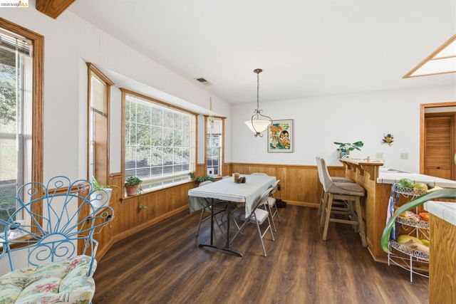 21440 N Tuolumne Rd, Twain Harte, CA 95383