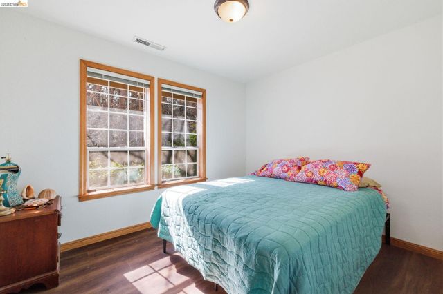 21440 N Tuolumne Rd, Twain Harte, CA 95383