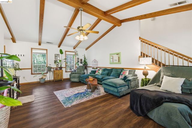 21440 N Tuolumne Rd, Twain Harte, CA 95383