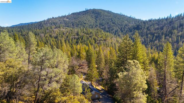 21440 N Tuolumne Rd, Twain Harte, CA 95383