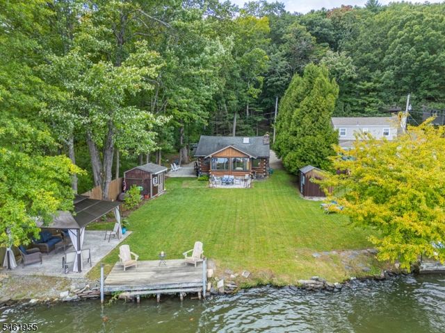 207 Bearfort Rd, West Milford Twp., NJ 07480