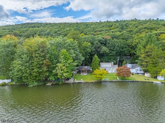 207 Bearfort Rd, West Milford Twp., NJ 07480