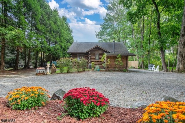 207 Bearfort Rd, West Milford Twp., NJ 07480