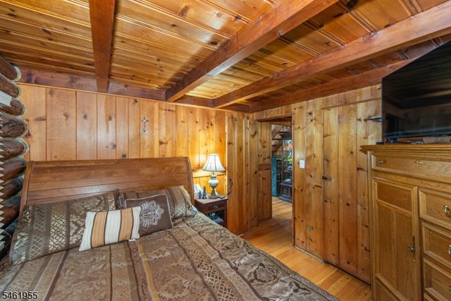 207 Bearfort Rd, West Milford Twp., NJ 07480