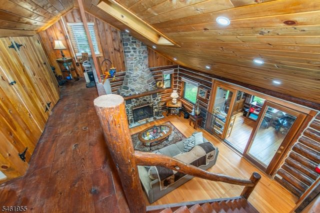 207 Bearfort Rd, West Milford Twp., NJ 07480