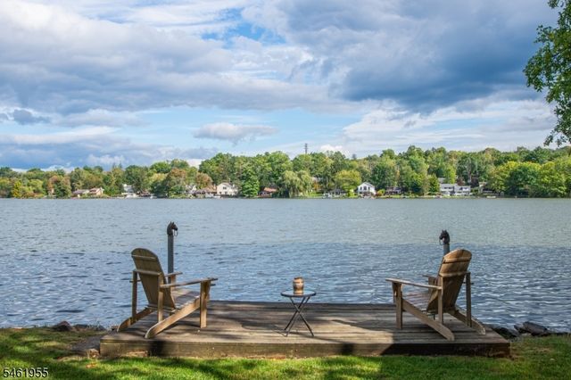 207 Bearfort Rd, West Milford Twp., NJ 07480