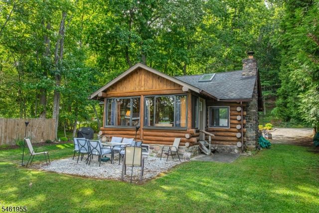207 Bearfort Rd, West Milford Twp., NJ 07480