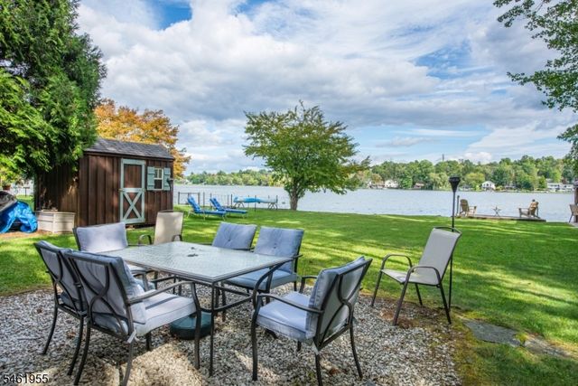 207 Bearfort Rd, West Milford Twp., NJ 07480
