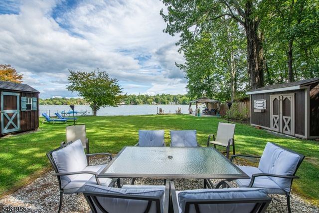 207 Bearfort Rd, West Milford Twp., NJ 07480