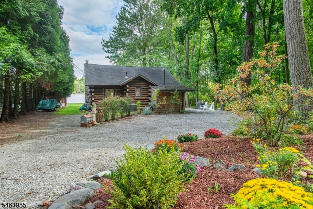 207 Bearfort Rd, West Milford Twp., NJ 07480 — exterior