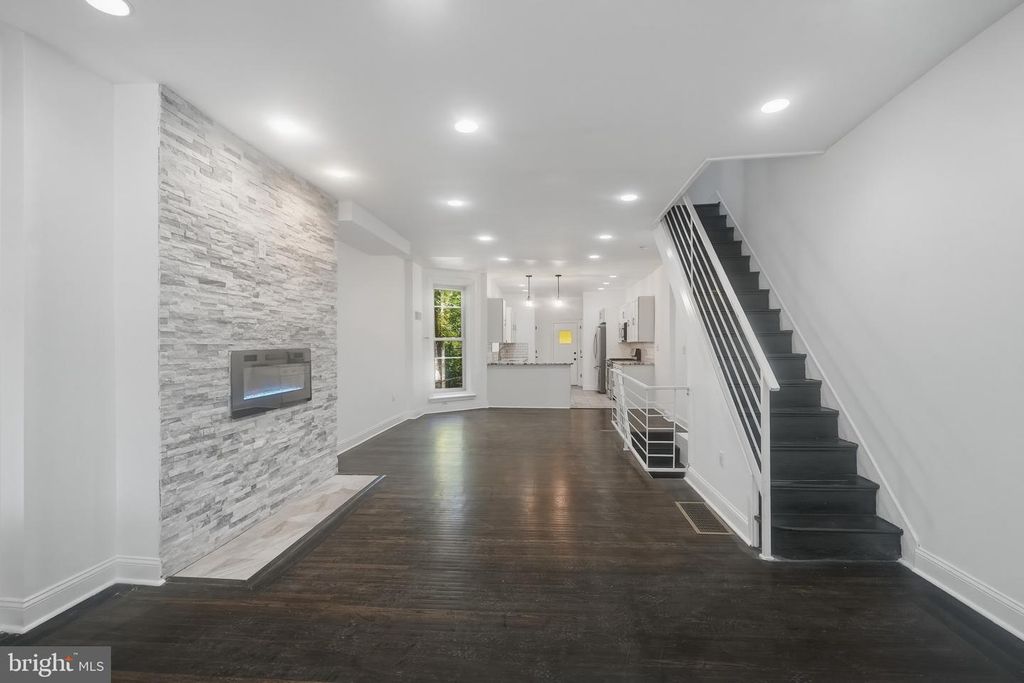 1029 S 51ST ST, Philadelphia, PA 19143