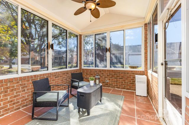 8572 Highland Glen Drive, Charlotte, NC 28269