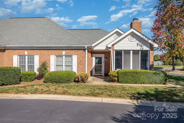 8572 Highland Glen Drive, Charlotte, NC 28269