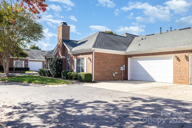 8572 Highland Glen Drive, Charlotte, NC 28269