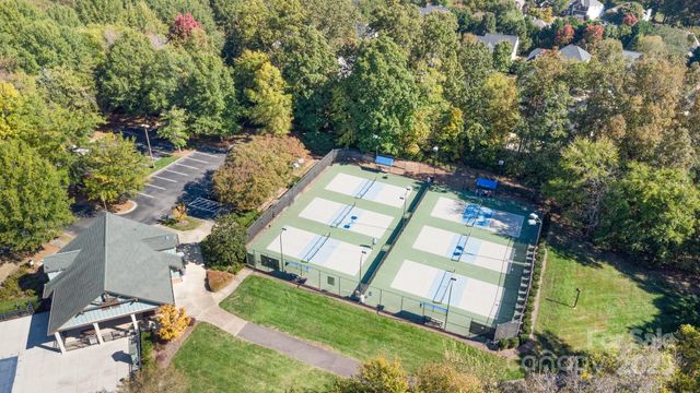 8572 Highland Glen Drive, Charlotte, NC 28269