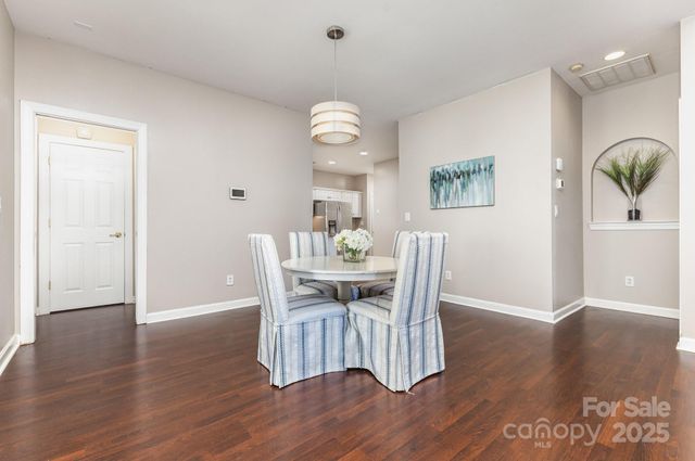 8572 Highland Glen Drive, Charlotte, NC 28269