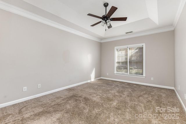 8572 Highland Glen Drive, Charlotte, NC 28269