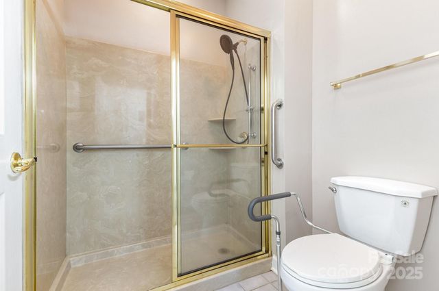 8572 Highland Glen Drive, Charlotte, NC 28269