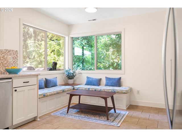 17375 ALPINE Way, Lake Oswego, OR 97034
