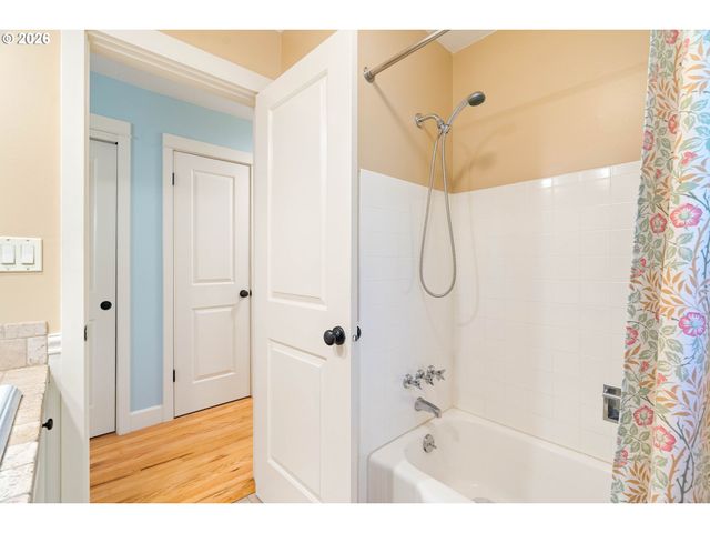 17375 ALPINE Way, Lake Oswego, OR 97034