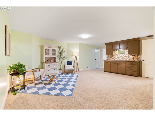 17375 ALPINE Way, Lake Oswego, OR 97034