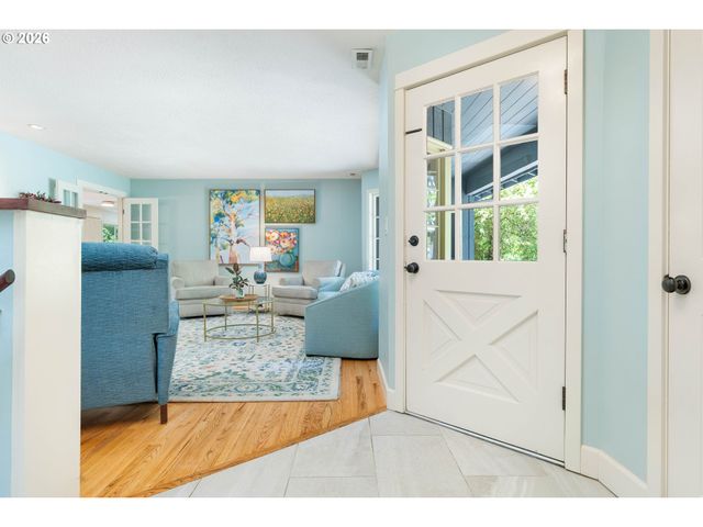 17375 ALPINE Way, Lake Oswego, OR 97034