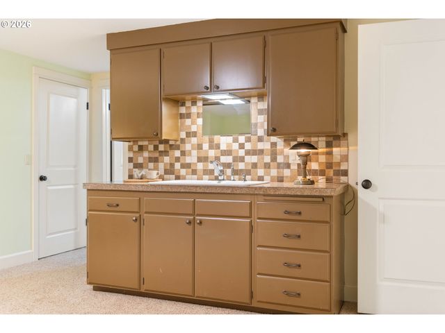 17375 ALPINE Way, Lake Oswego, OR 97034