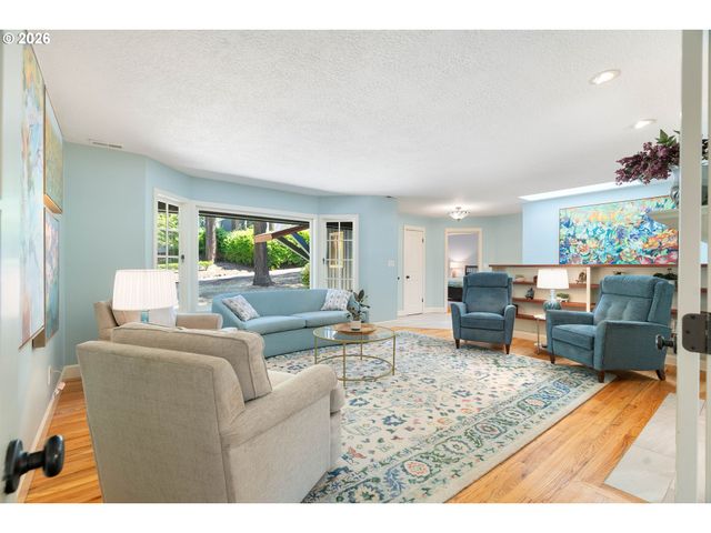 17375 ALPINE Way, Lake Oswego, OR 97034
