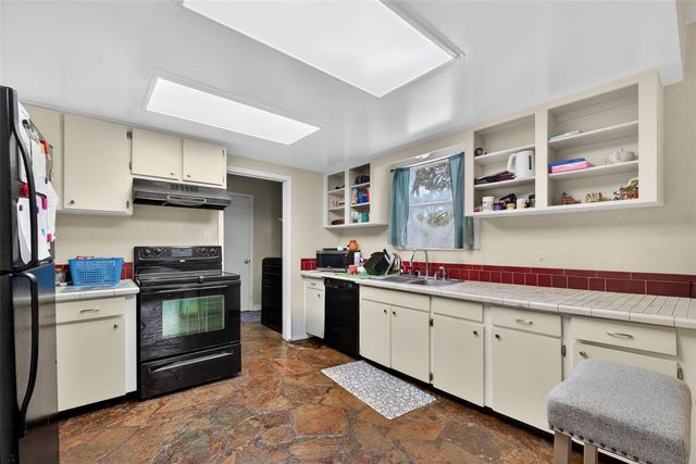 39243 LIZABETH CIRCLE, Zephyrhills, FL 33542